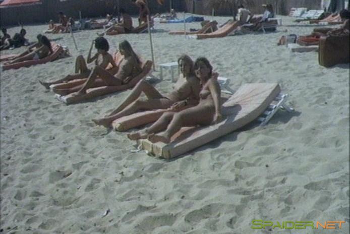 Трое в кожаных штанах в Сан-Тропе / Drei Lederhosen in St. Tropez (1980) DVDRip-AVC &#124; A 7